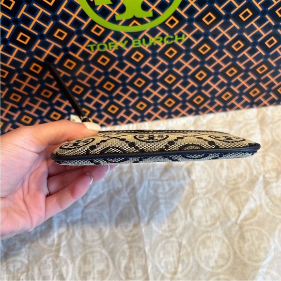 Tory Burch T Monogram Jacquard Card Case Tory Navy Gold - Picture 2 of 9